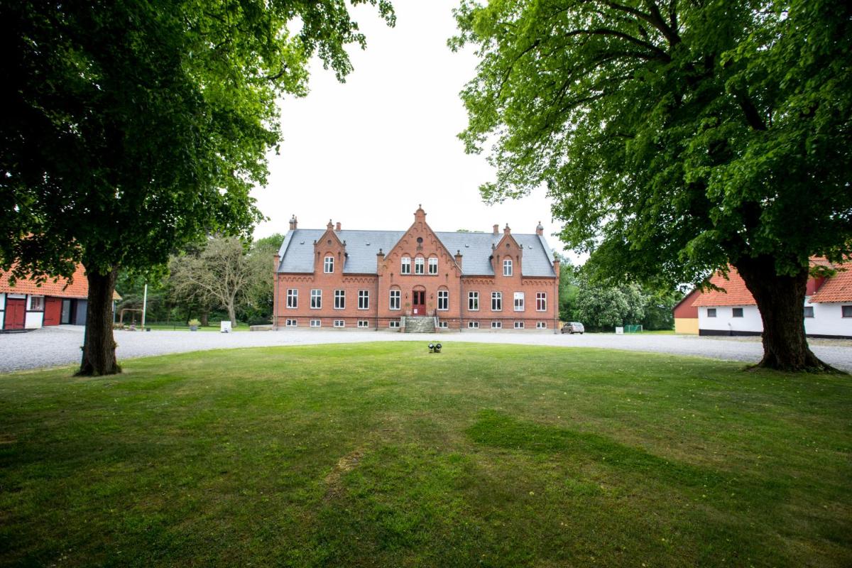 Suitetrails - Ny Kirstineberg Gods Bed & Breakfast