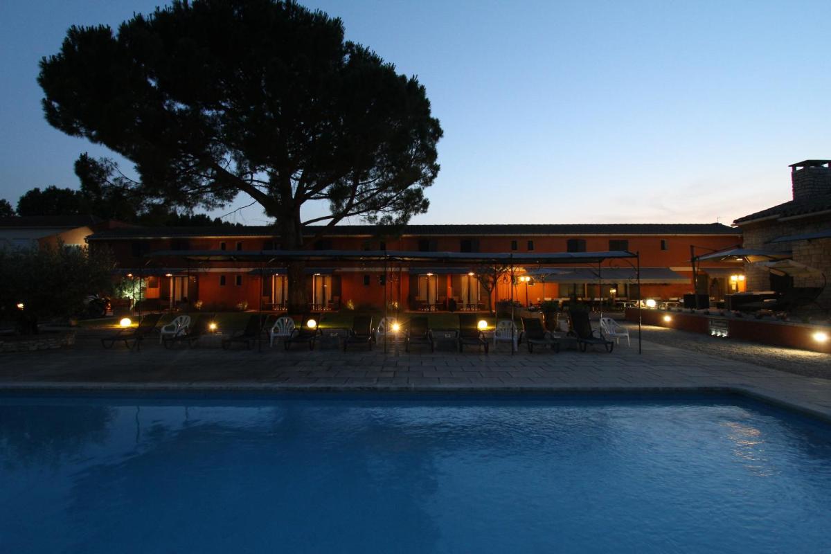 Hotel Van Gogh - Housity