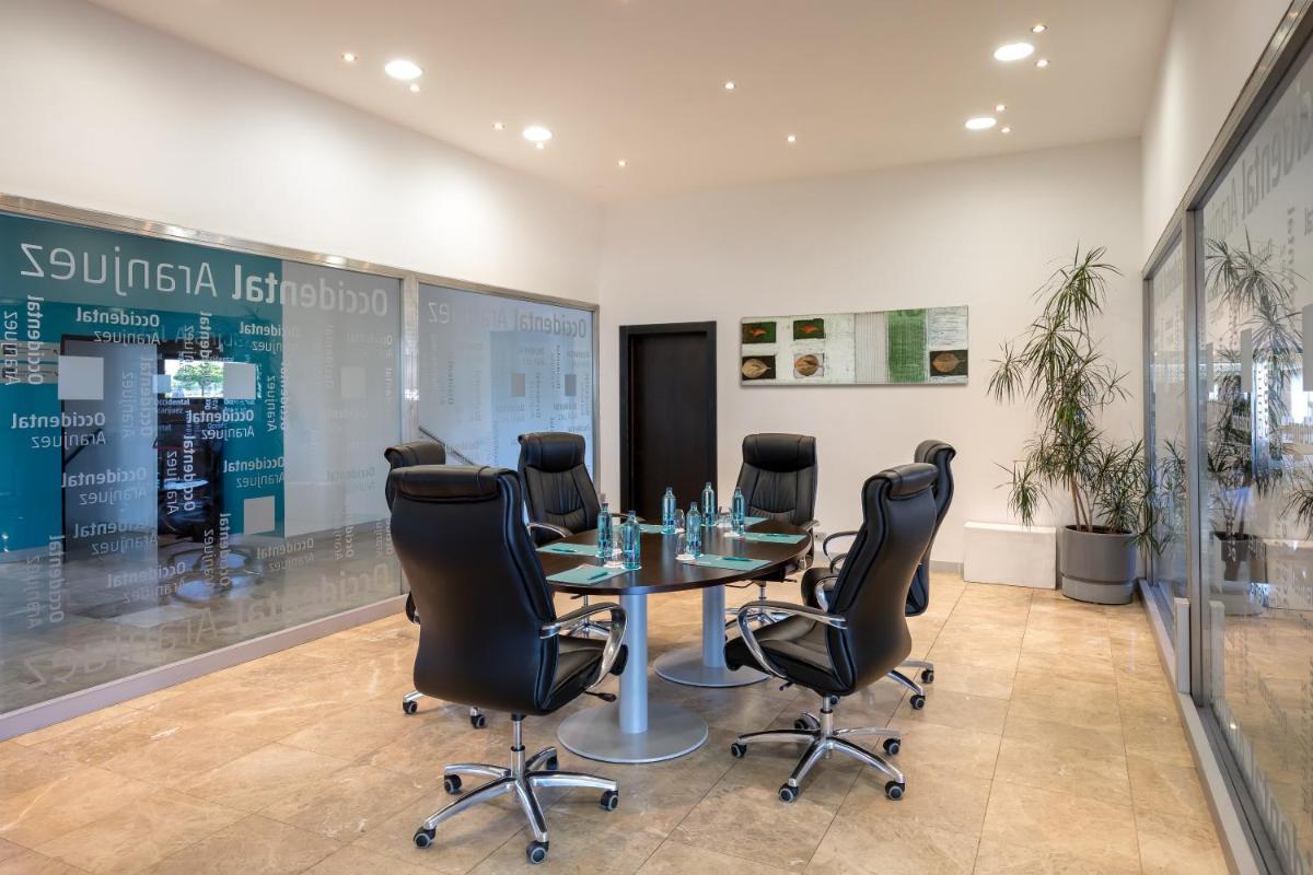Zona business o sala de conferencias en Occidental Aranjuez
