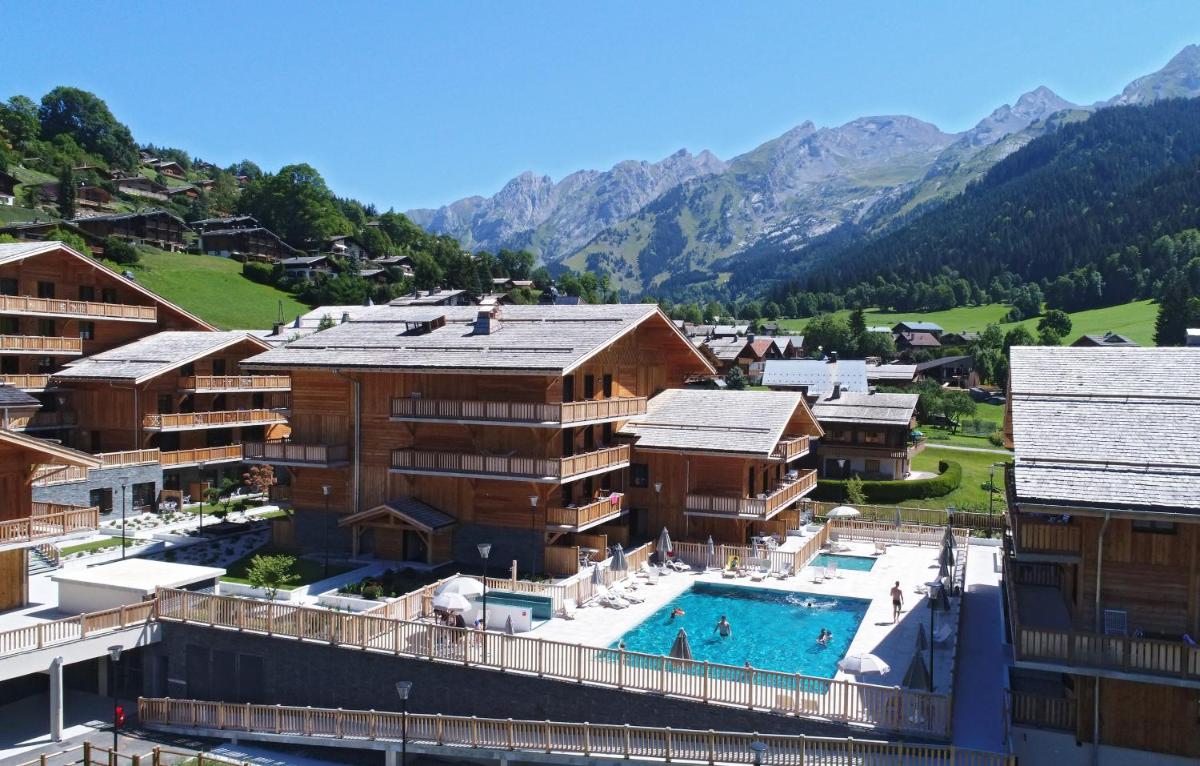 Vue générale sur la montagne ou vue sur la montagne depuis l'appart'hôtel