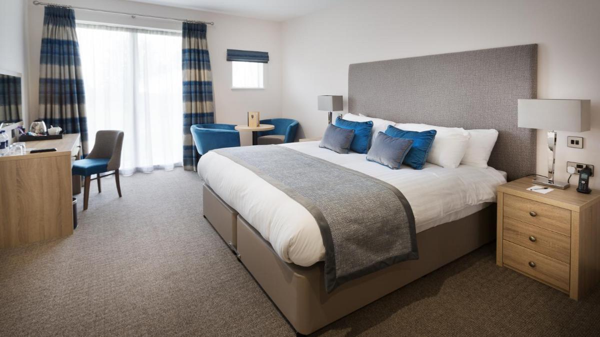 Dale Hill Hotel - Housity