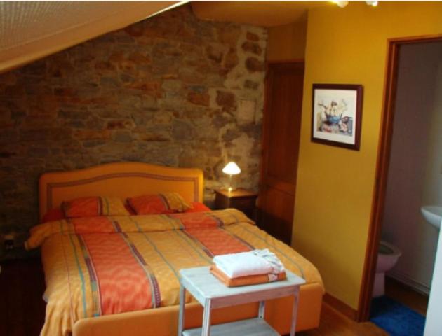Les Vieilles Pierres - Housity