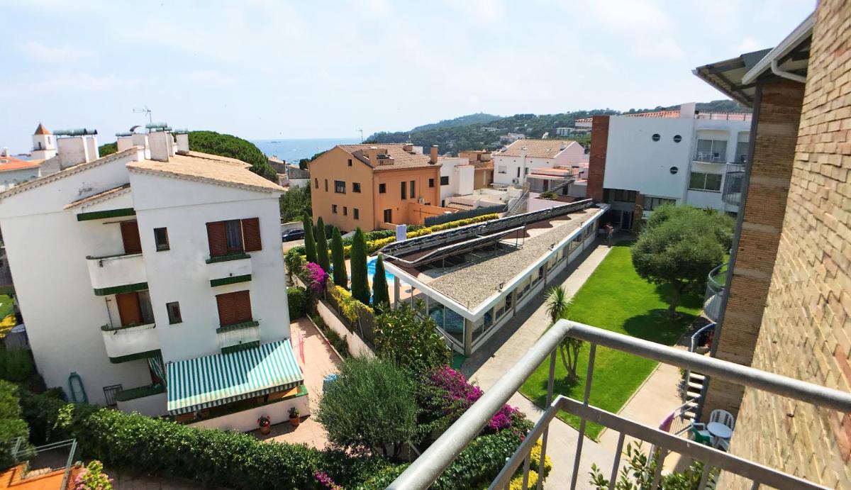 Hotel Port-Bo - Housity