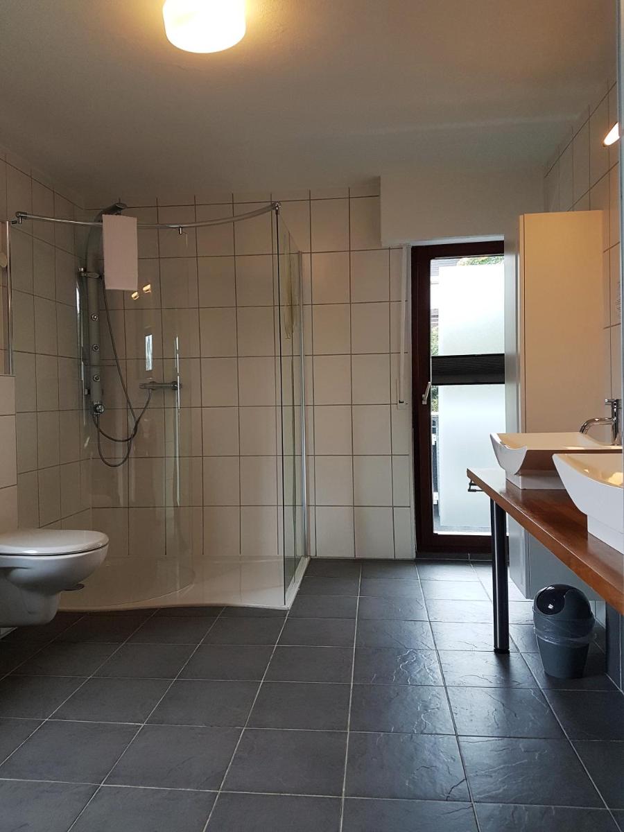 Hotel Herrloh - Housity