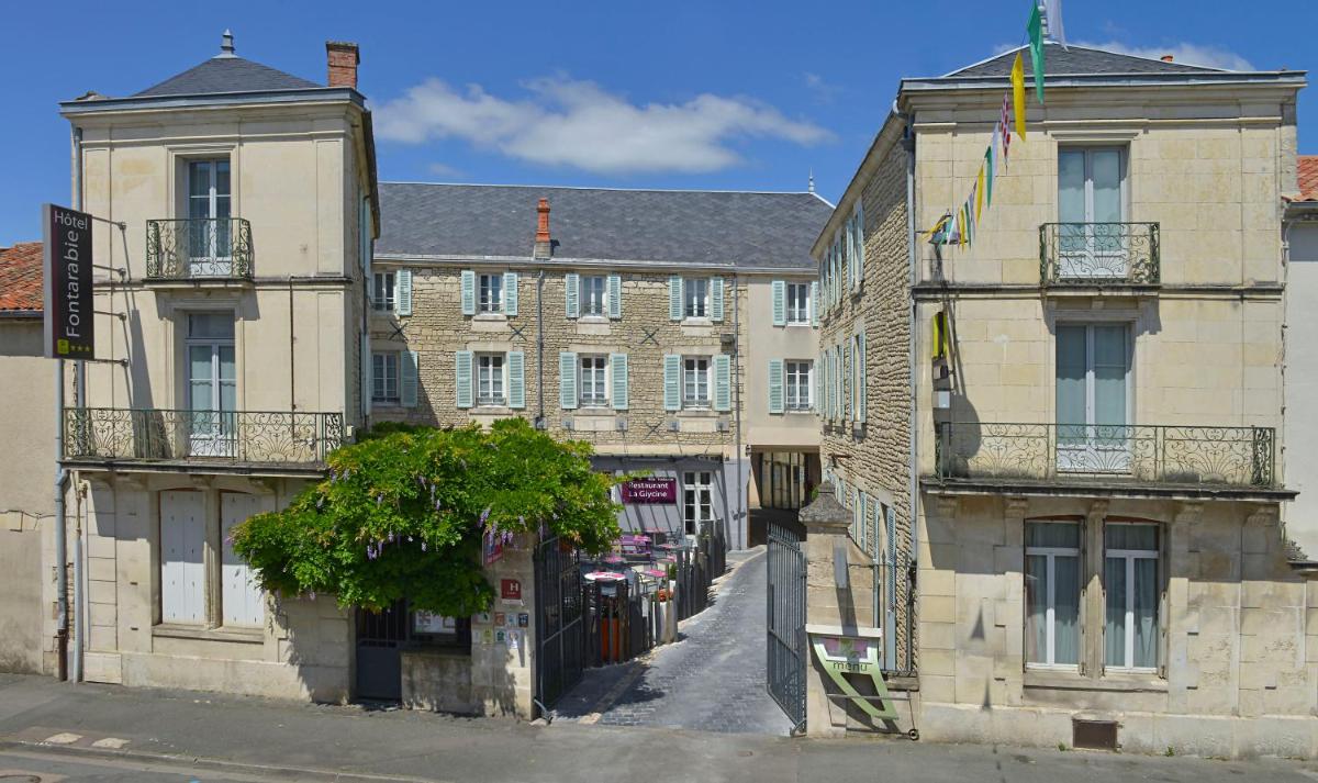 Logis Hôtel-Restaurant LE FONTARABIE - Housity
