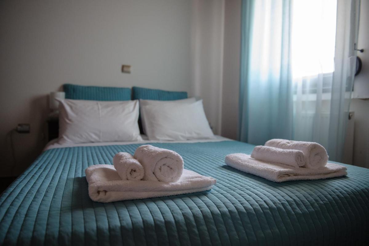 Artemis Sunrise - Housity