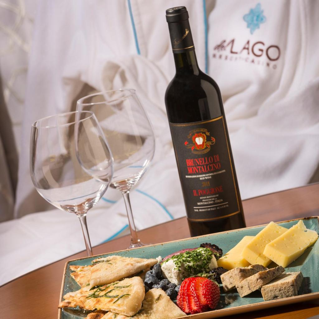 Del Lago Resort & Casino - Housity