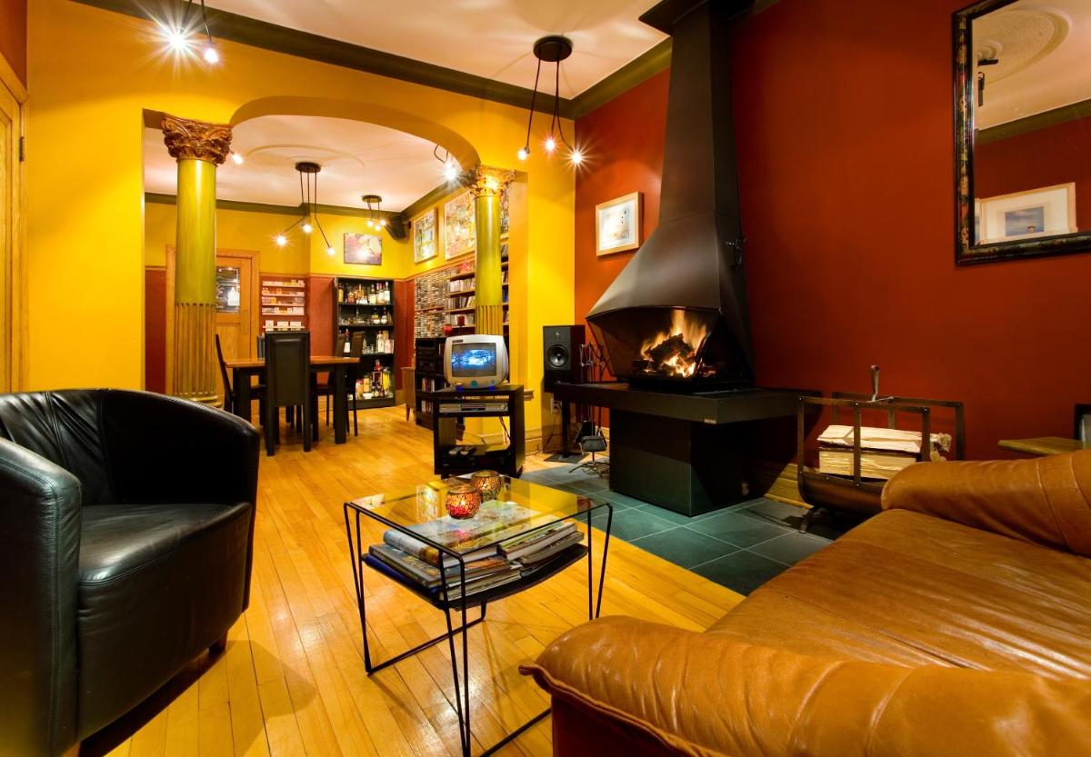 A La Carte Bed &amp; Breakfast - Housity