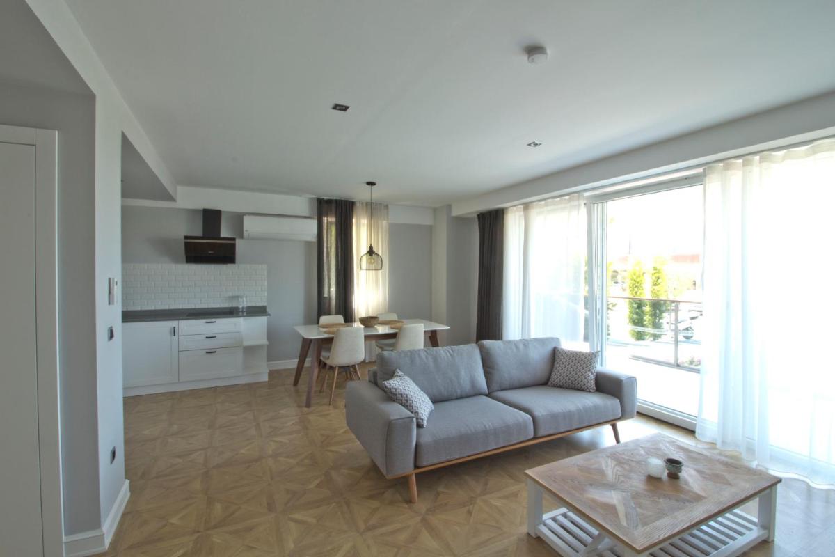 Elia Apartments - Housity