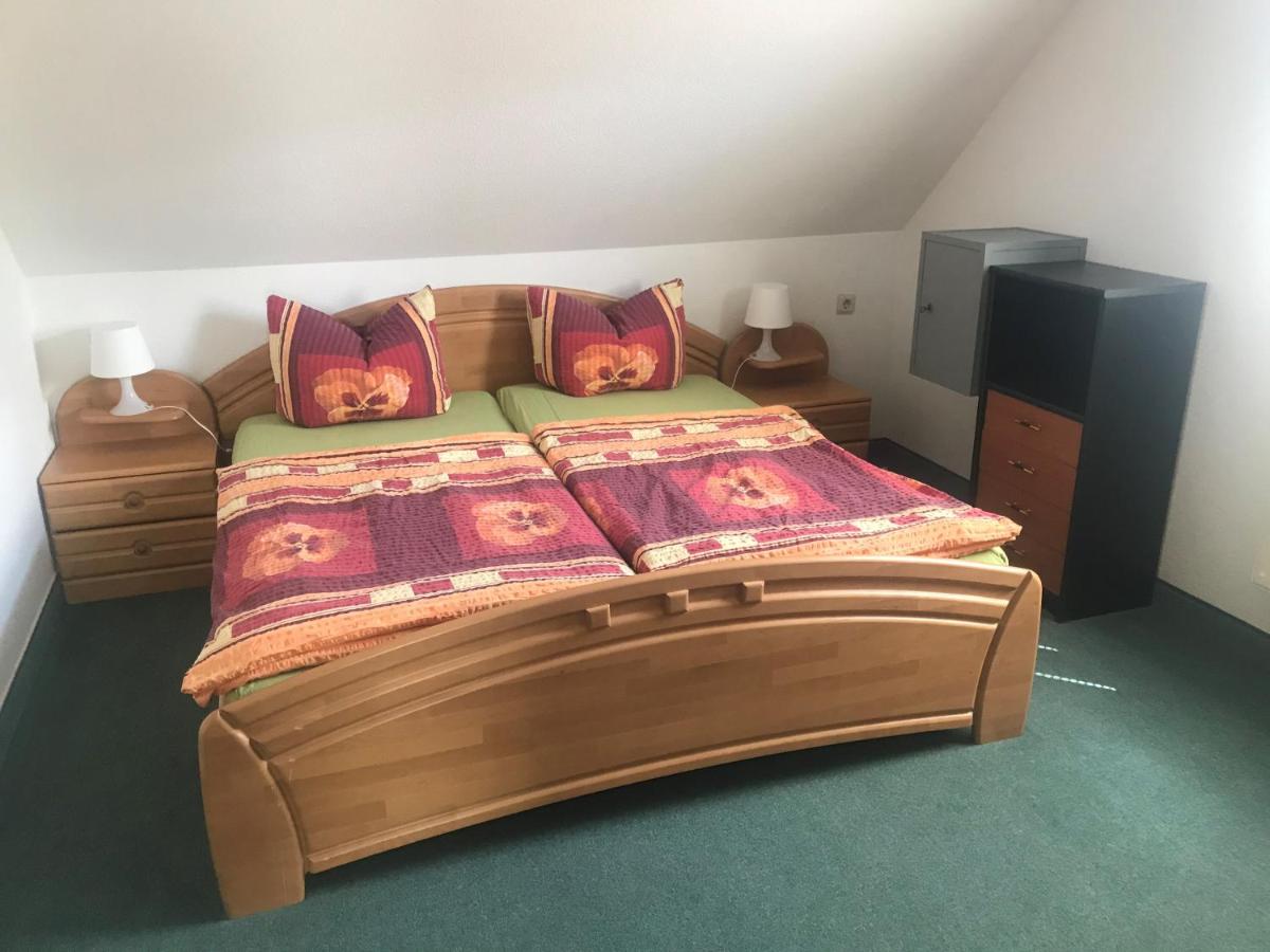 Ferienwohnung "Zur Linde" - Housity