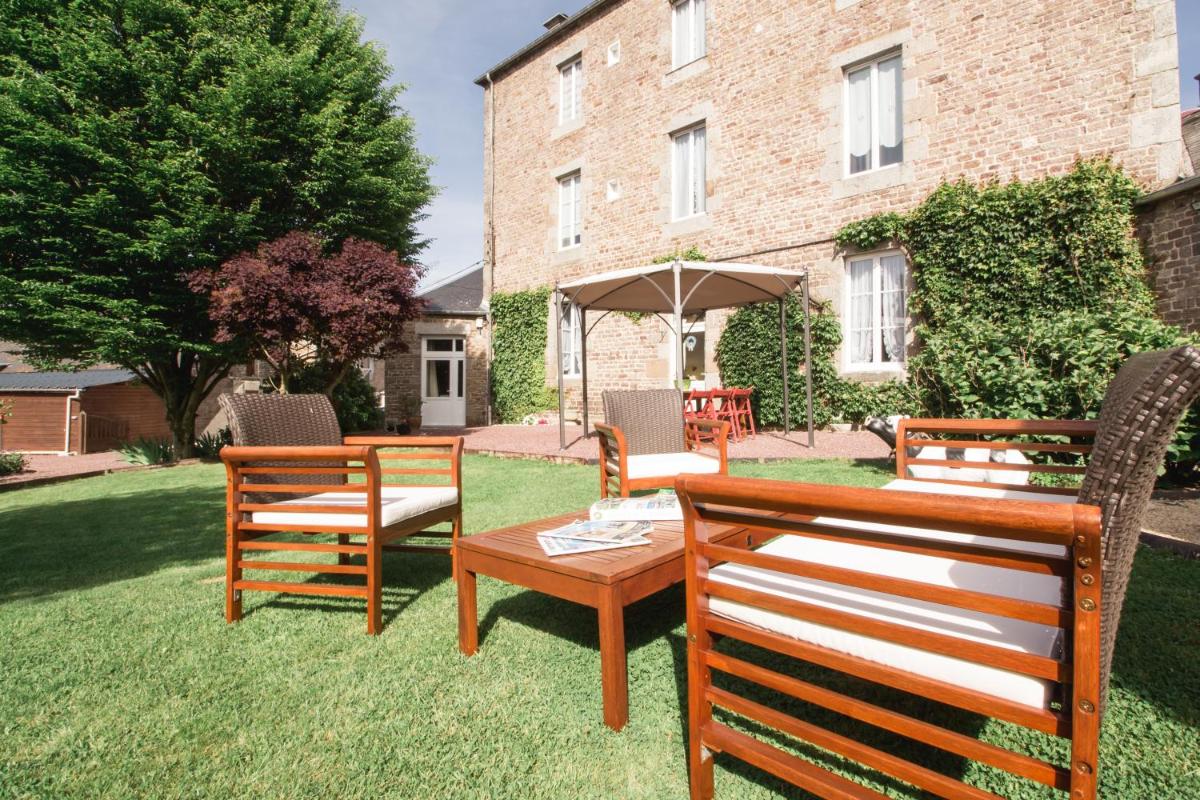 La Maison De La Fontaine, Le Beny Bocage - Housity