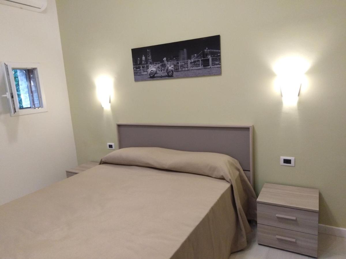 Santo's House - Housity