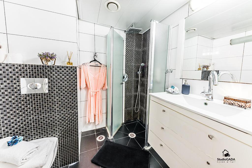 Kings Towers Apartments - Hizvo