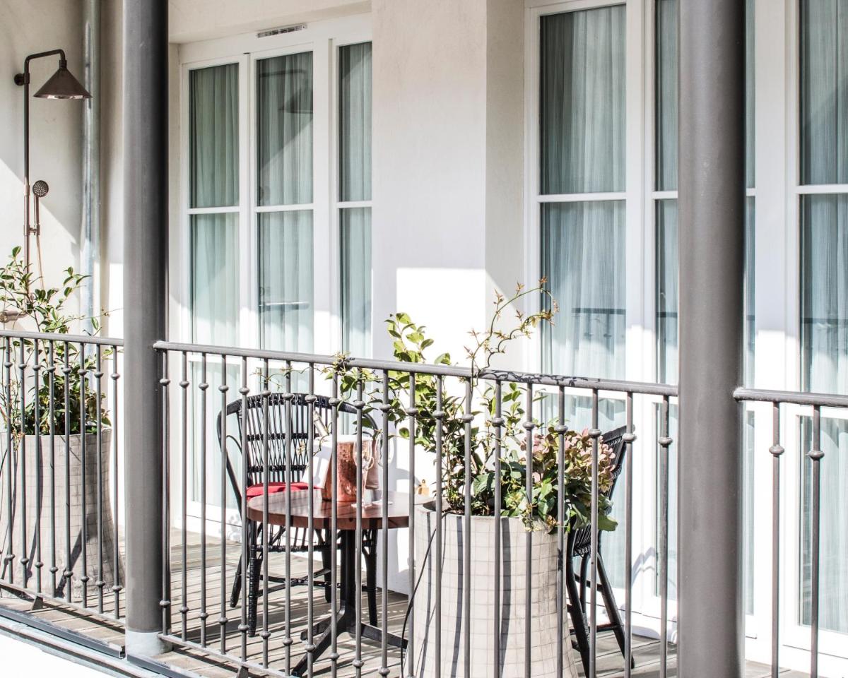 Balcon ou terrasse dans l'établissement Hotel Les Bains Paris