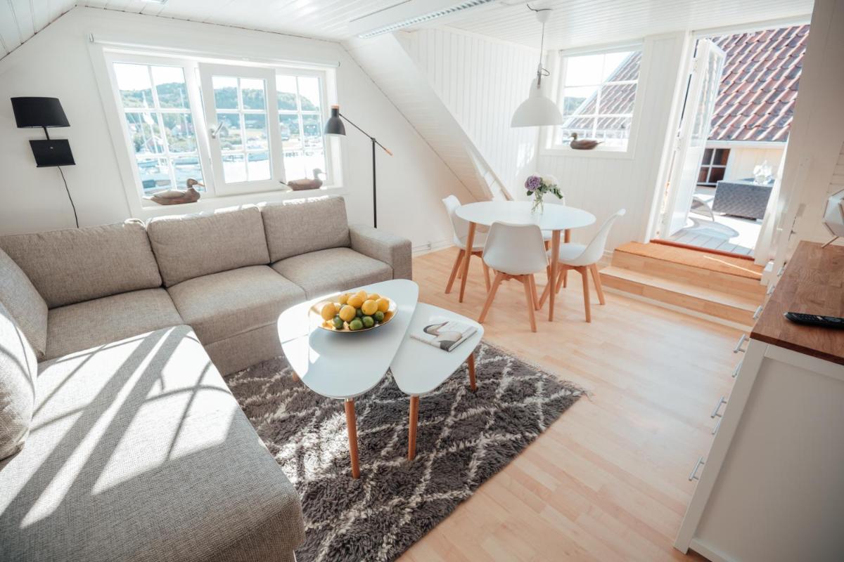 Harbour House - Housity