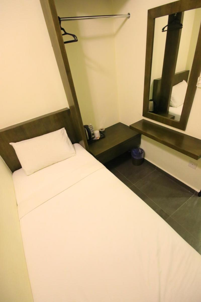 Marina Oriental Hotel - Housity
