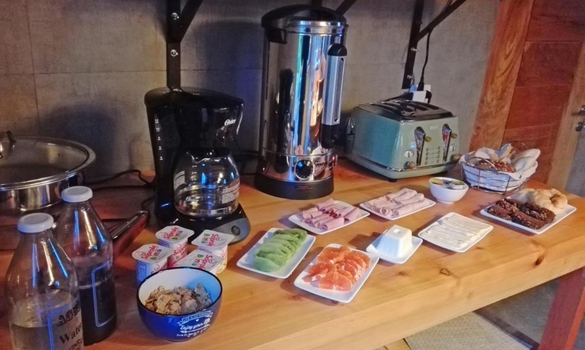 Family Orchard Bed & Breakfast - Housity