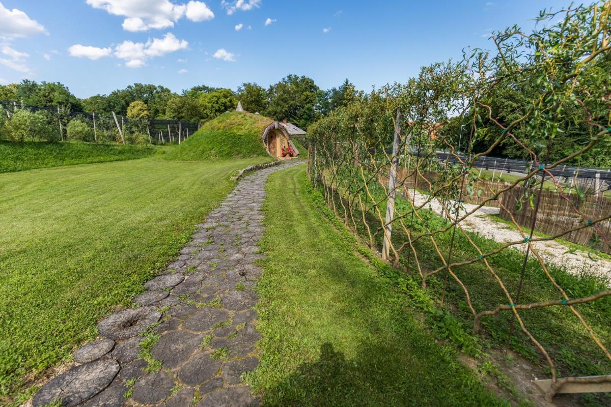 Suitetrails - Apartma Zemljanka