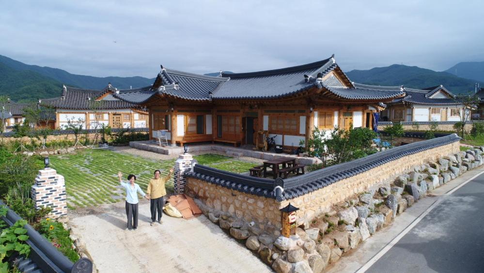 Mirinae Hanok Tradiational House - Housity