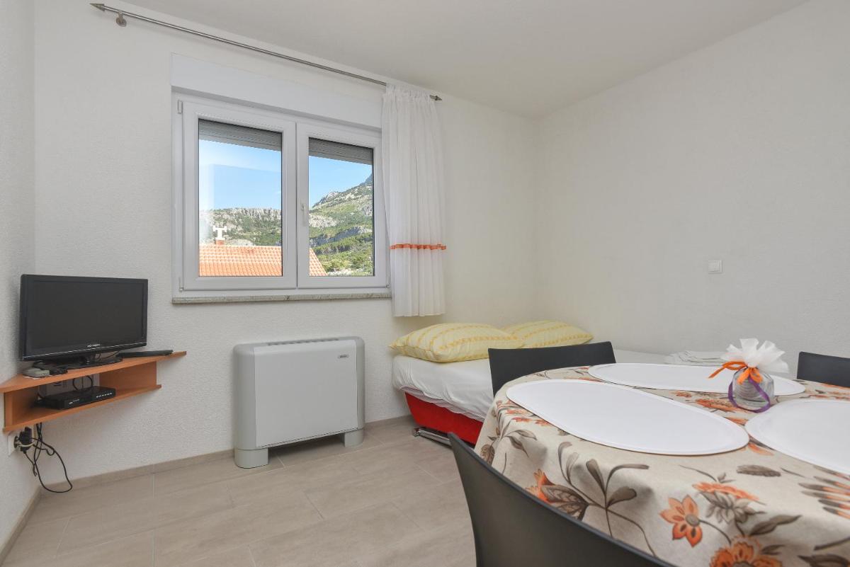 Beslic Apartments - Housity