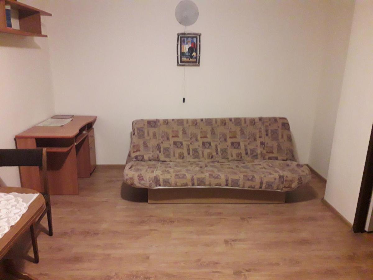 Apartament z 3 sypialniami na wyłączny użytek - Selekcyjna 15 - Housity