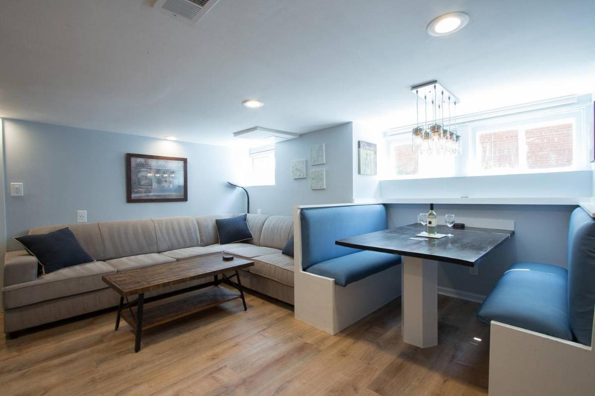Luxury 2 bedroom apartment w/ free parking - Housity