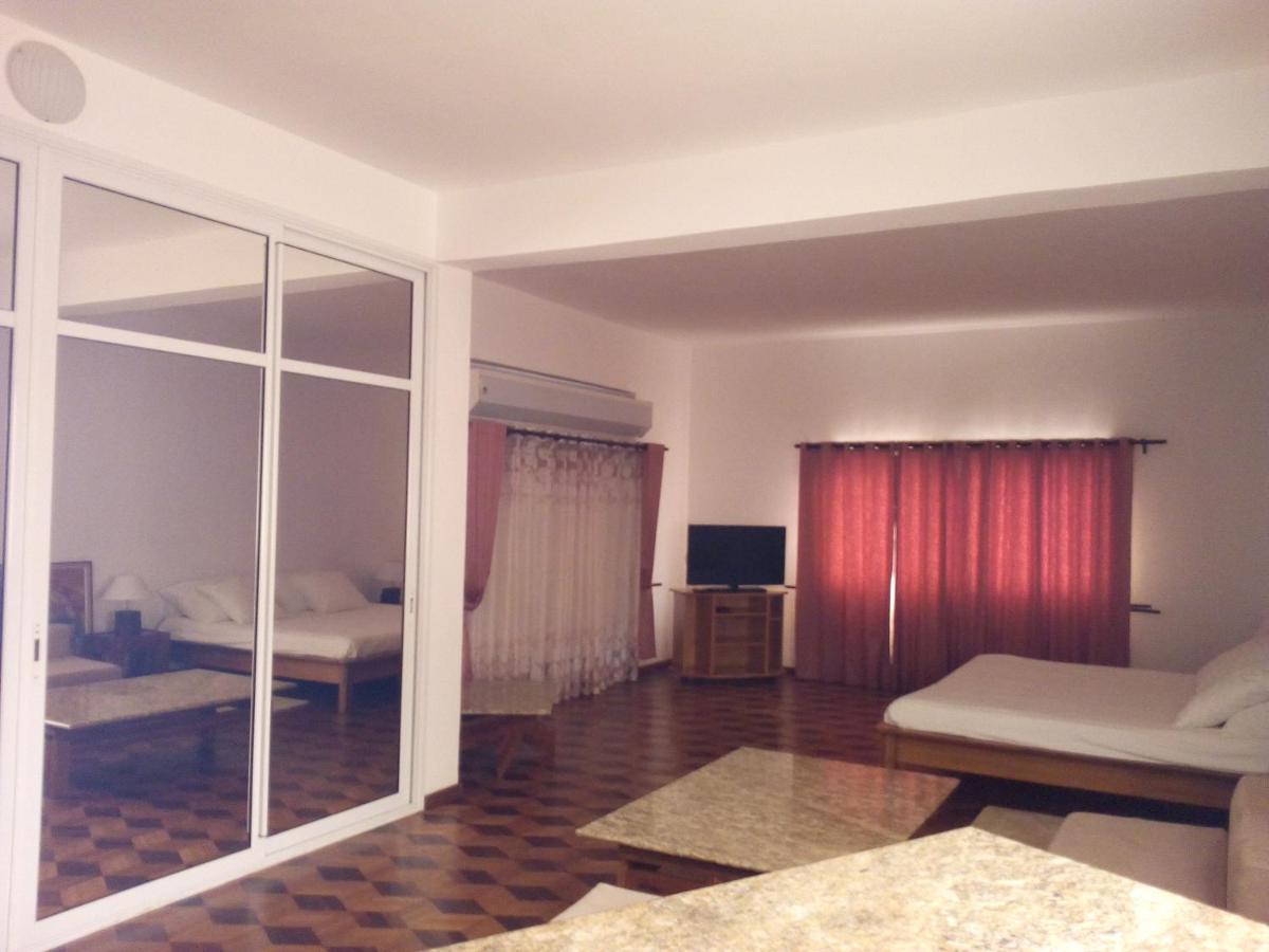 Sahamalaza - Housity