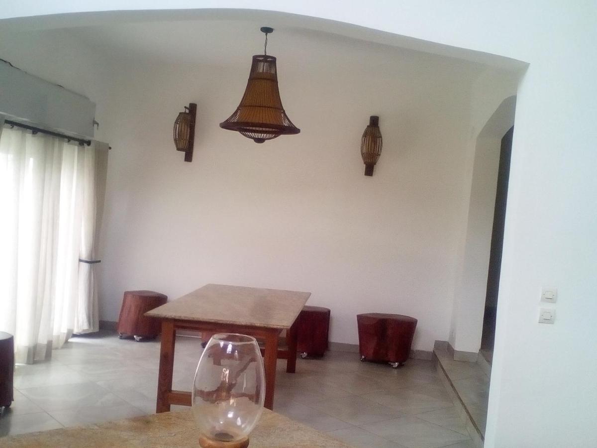 Sahamalaza - Housity