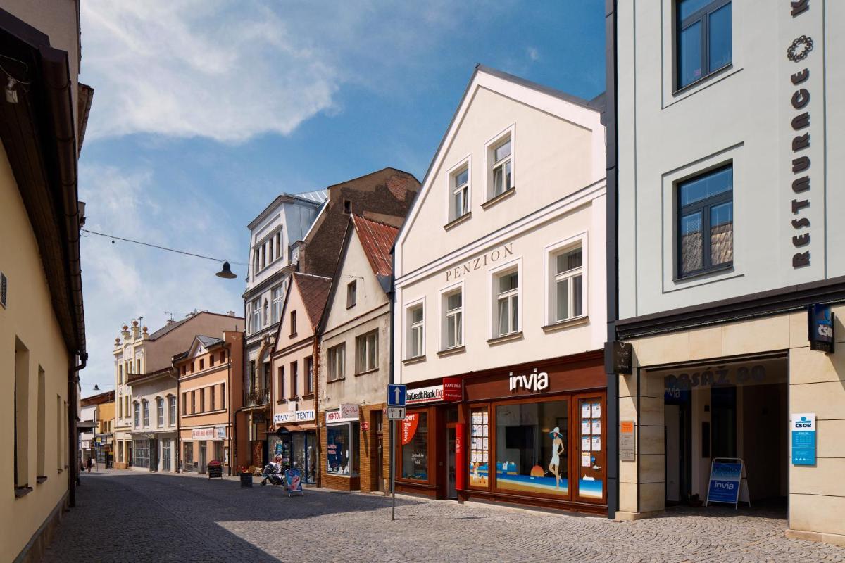 Penzion Na Náměstí - Housity
