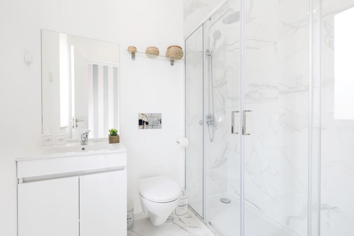 The Tile House 95 - Housity