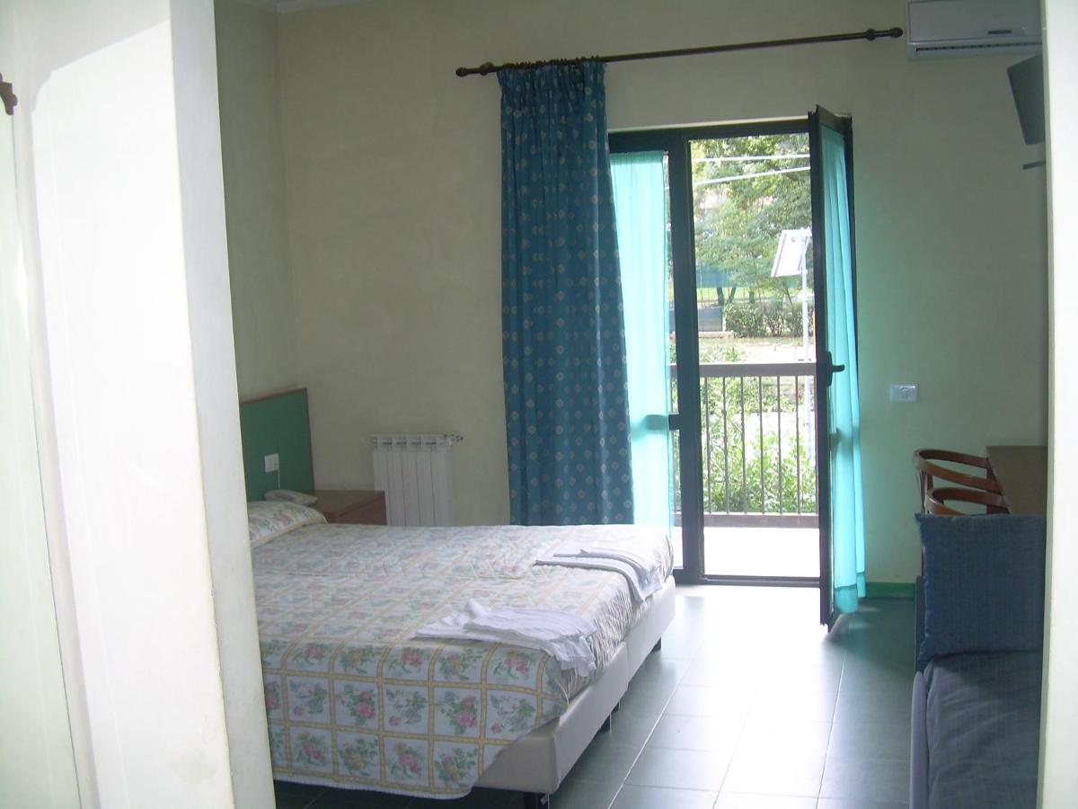 Hotel River - Housity