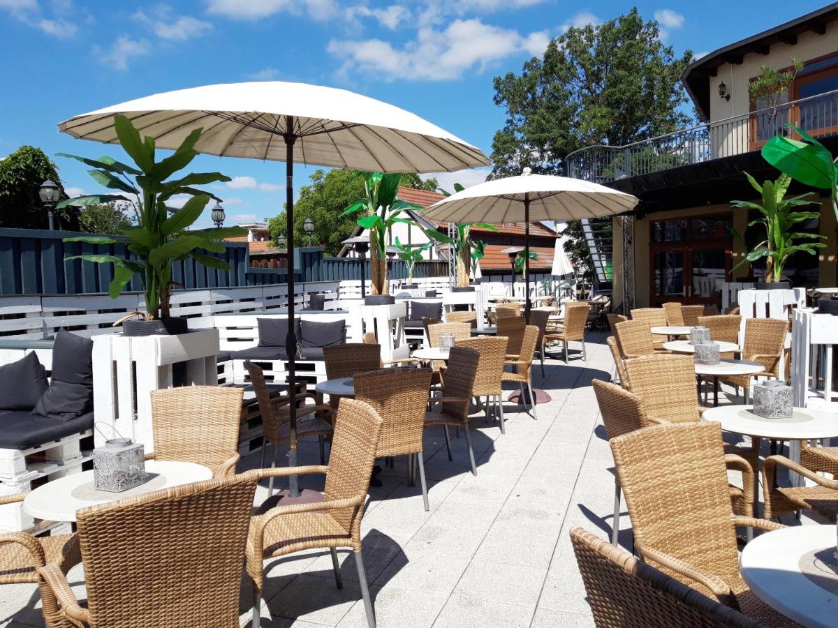 Hotel Schwarzer Adler Stendal - Housity