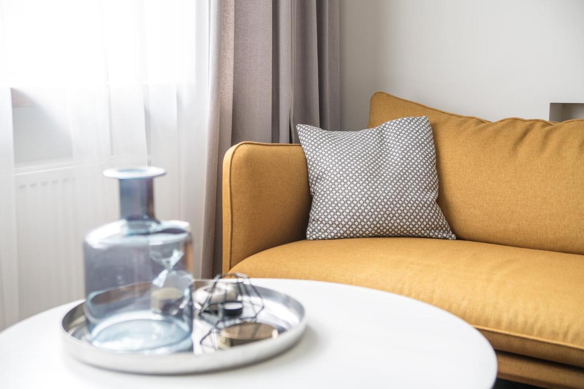 The Central Spot - Housity
