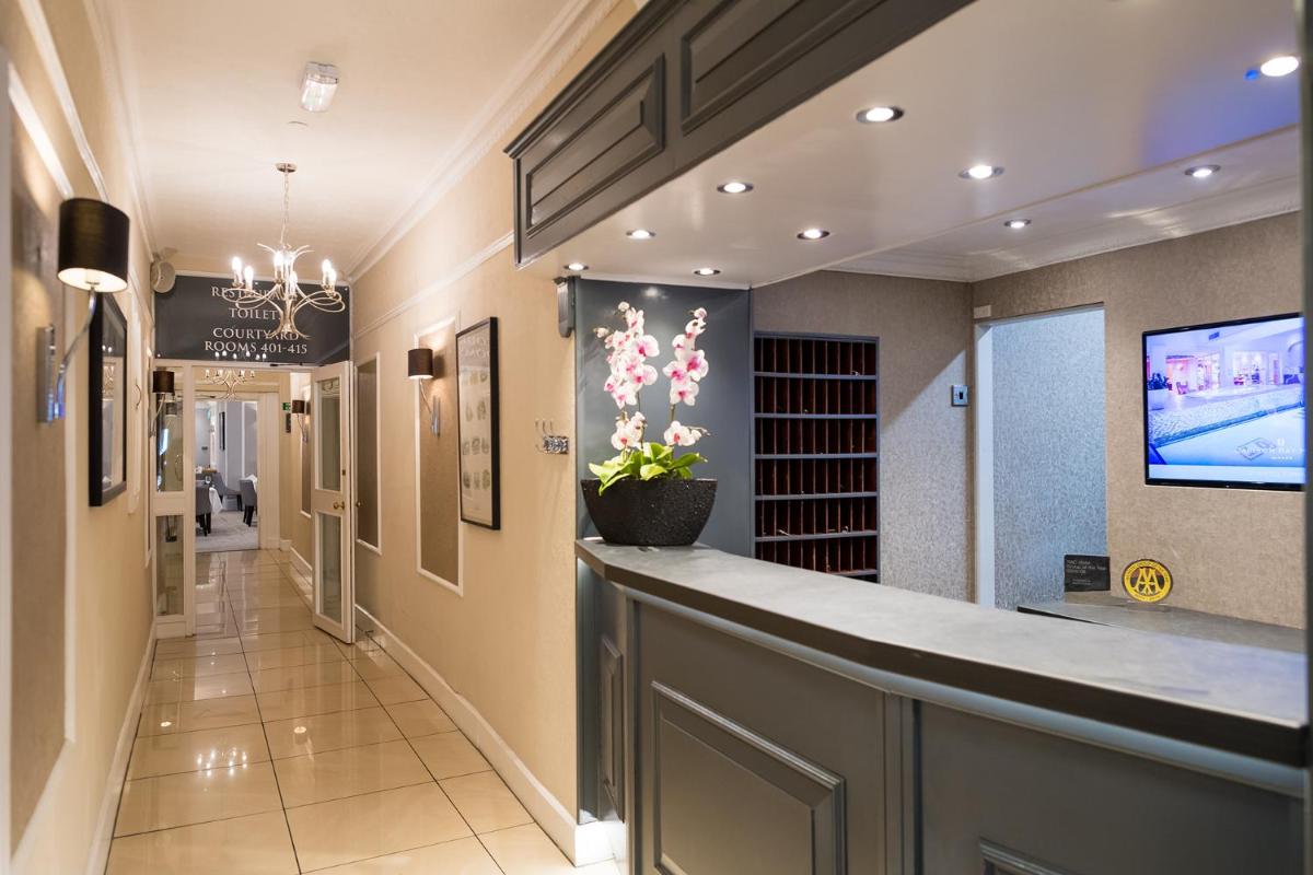 The Royal & Fortescue Hotel - Housity
