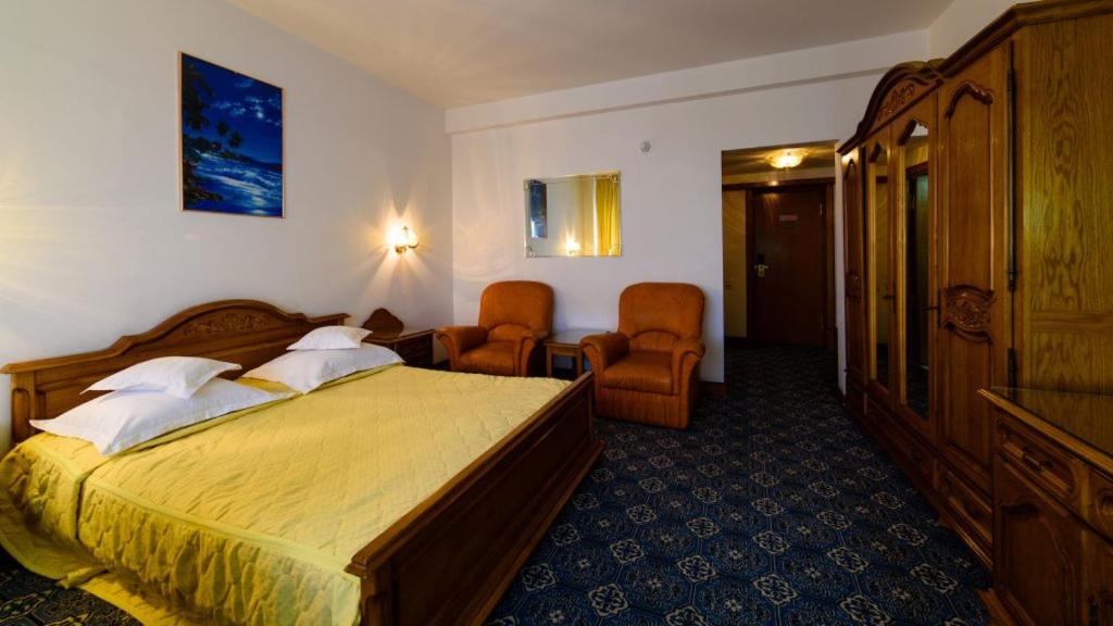 Hotel Decebal - Housity