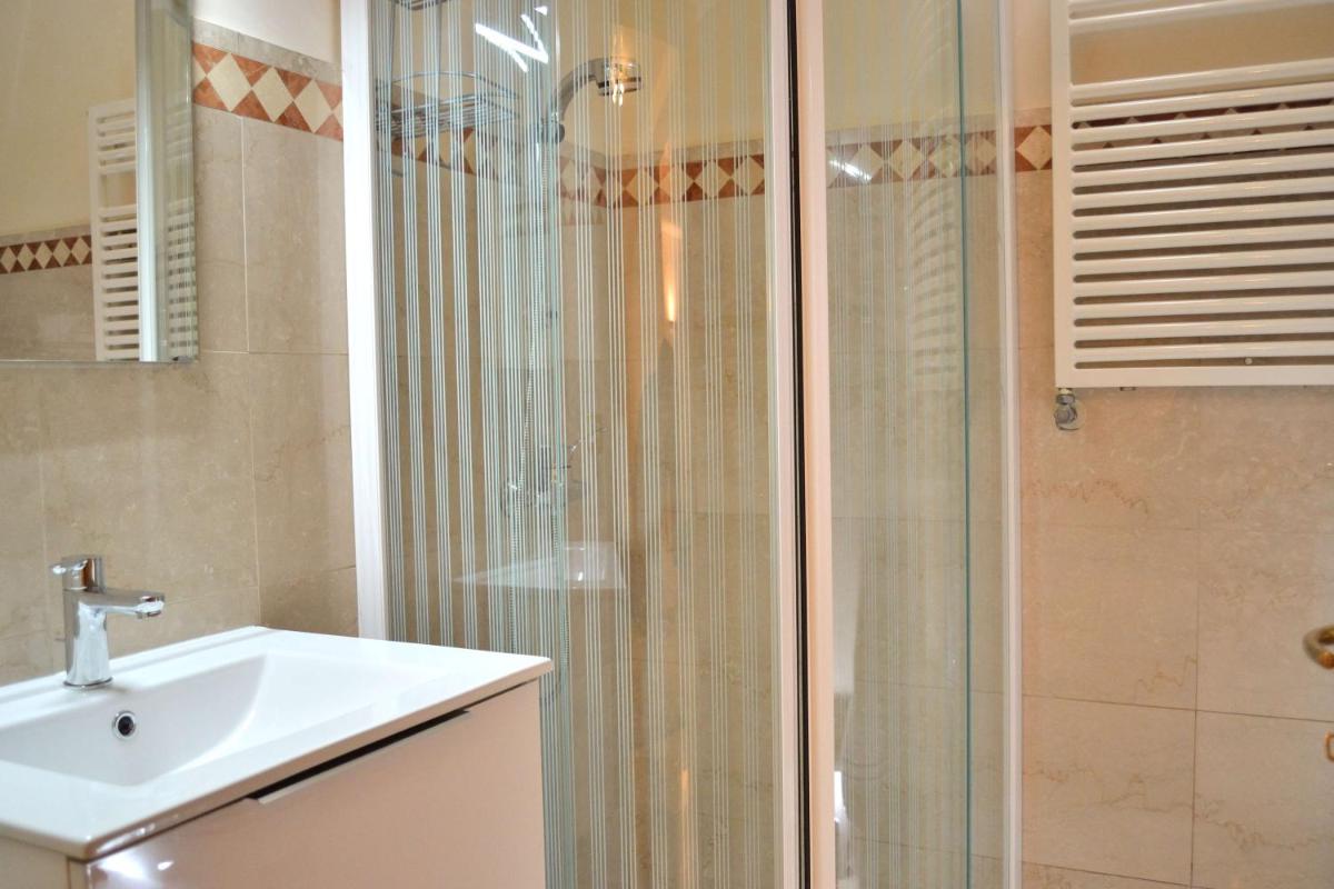 Portico Oscuro Deluxe Apartment - centro città - Hizvo