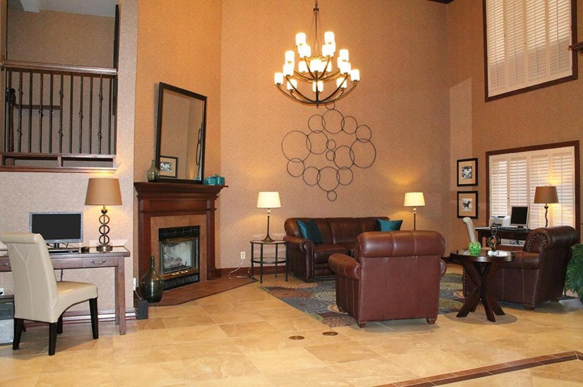 Auburn Place Hotel & Suites Paducah - Housity