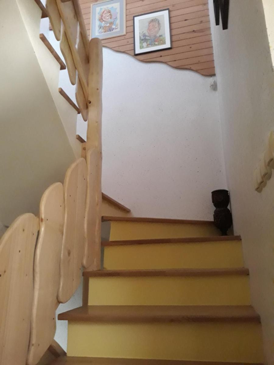 Apartma pod Rožco - Housity