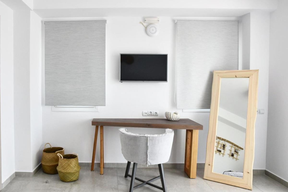 Suitetrails - Angelos Boutique Suites