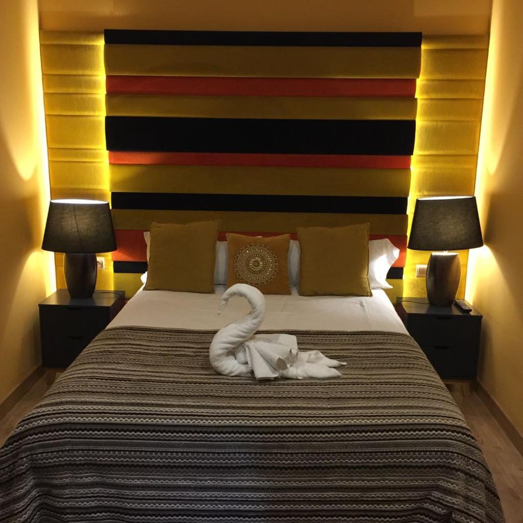 Apartamentos Art Suite Santander - Housity