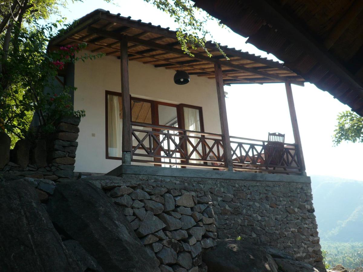 Wawa Wewe Rock - Housity