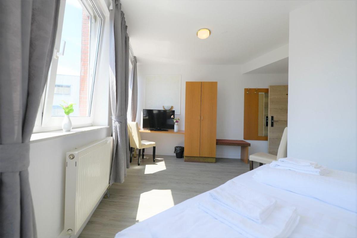 Hotel Best one - Housity