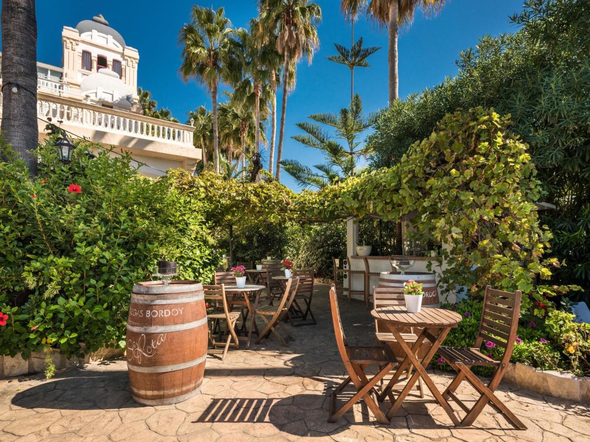 Jardín al aire libre en Hotel Ciutat Jardi