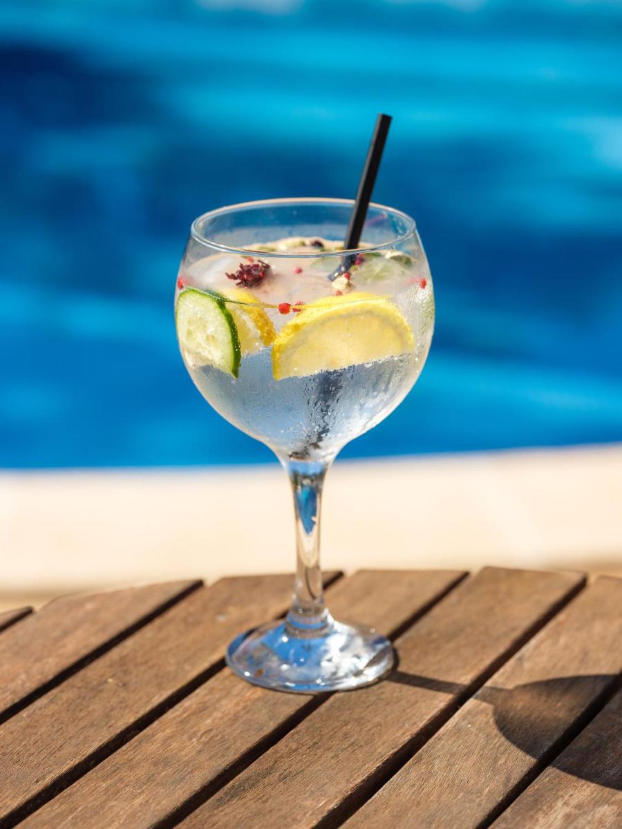 Bebidas en Hotel Ciutat Jardi