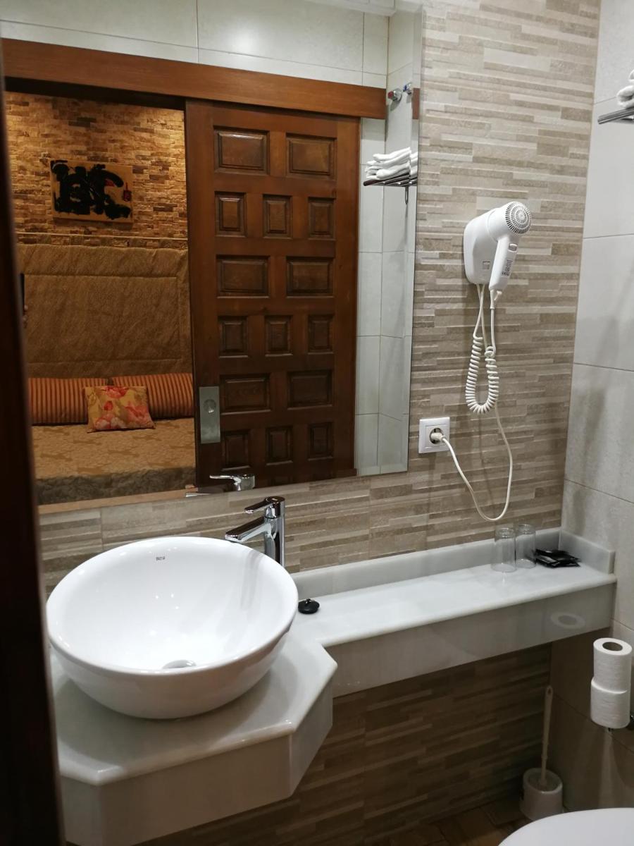 Hostal Maestre - Housity
