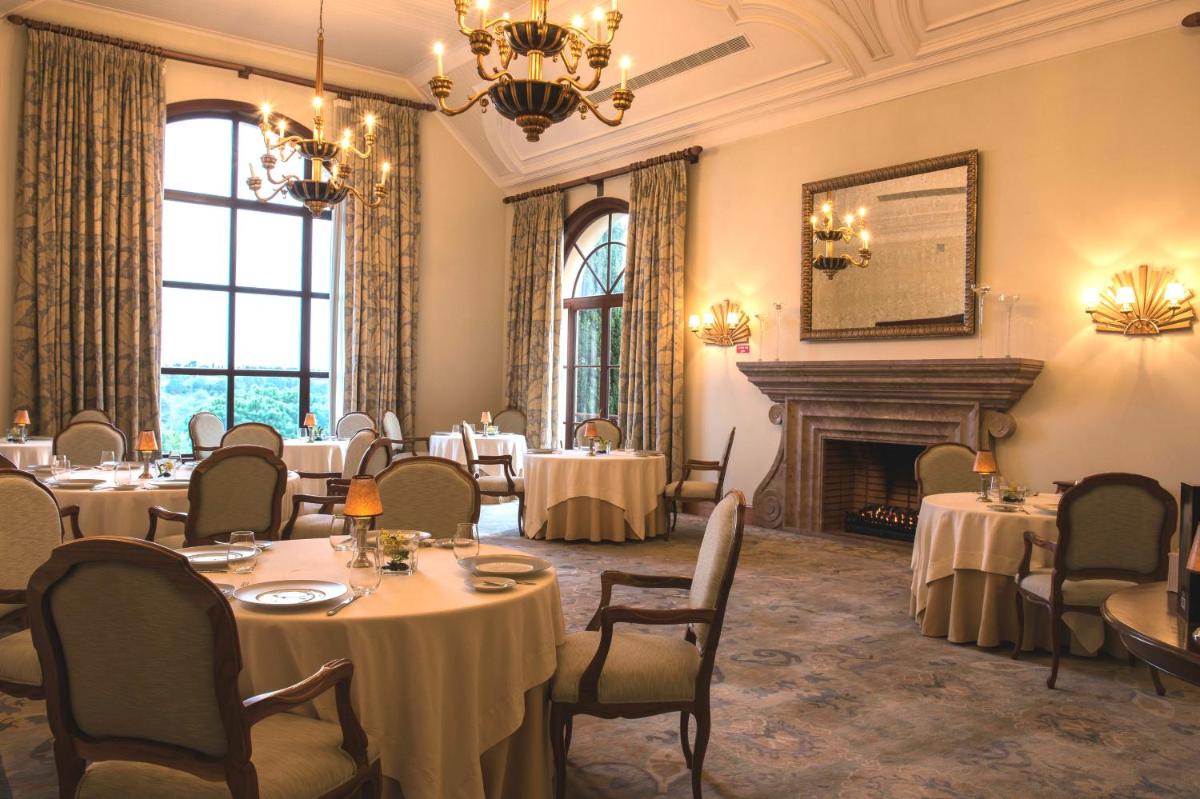 Um restaurante ou outro lugar para comer em Monte Rei Golf & Country Club