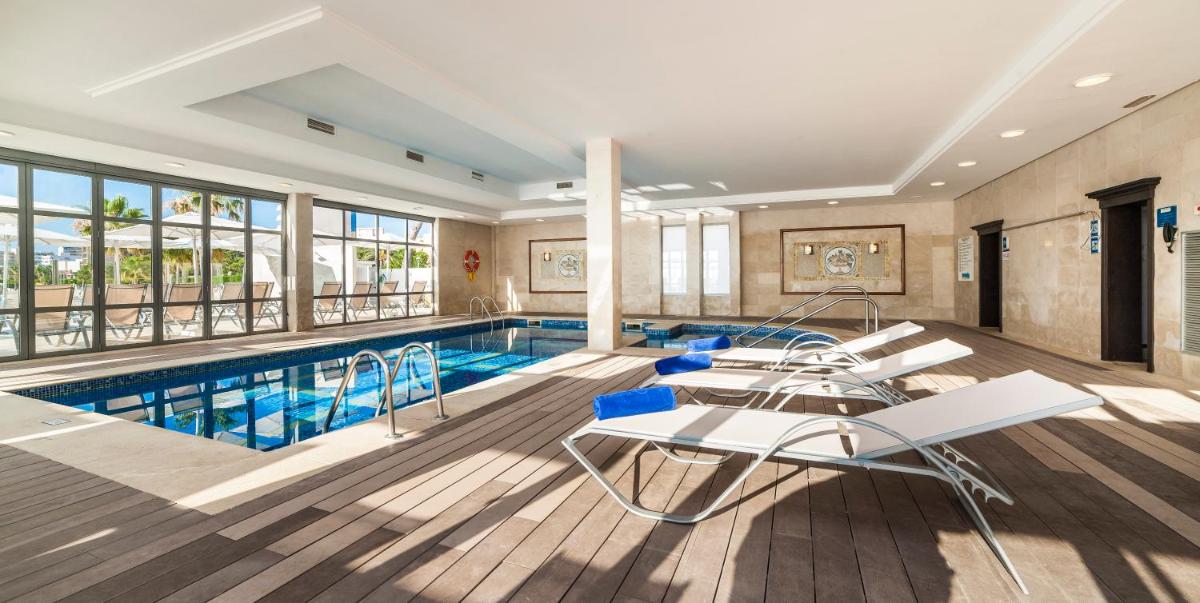 Piscina en o cerca de Globales Santa Lucia - Adults Only 18