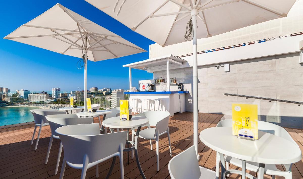 Un balcón o terraza de Globales Santa Lucia - Adults Only 18
