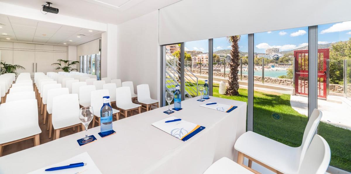 Imagen de la galería de Globales Santa Lucia - Adults Only 18, en Palmanova