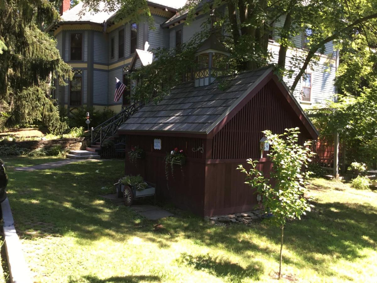 Amherst Inn - Housity